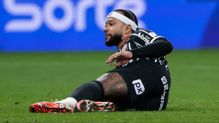 Memphis Depay está novamente lesionado no Corinthians.