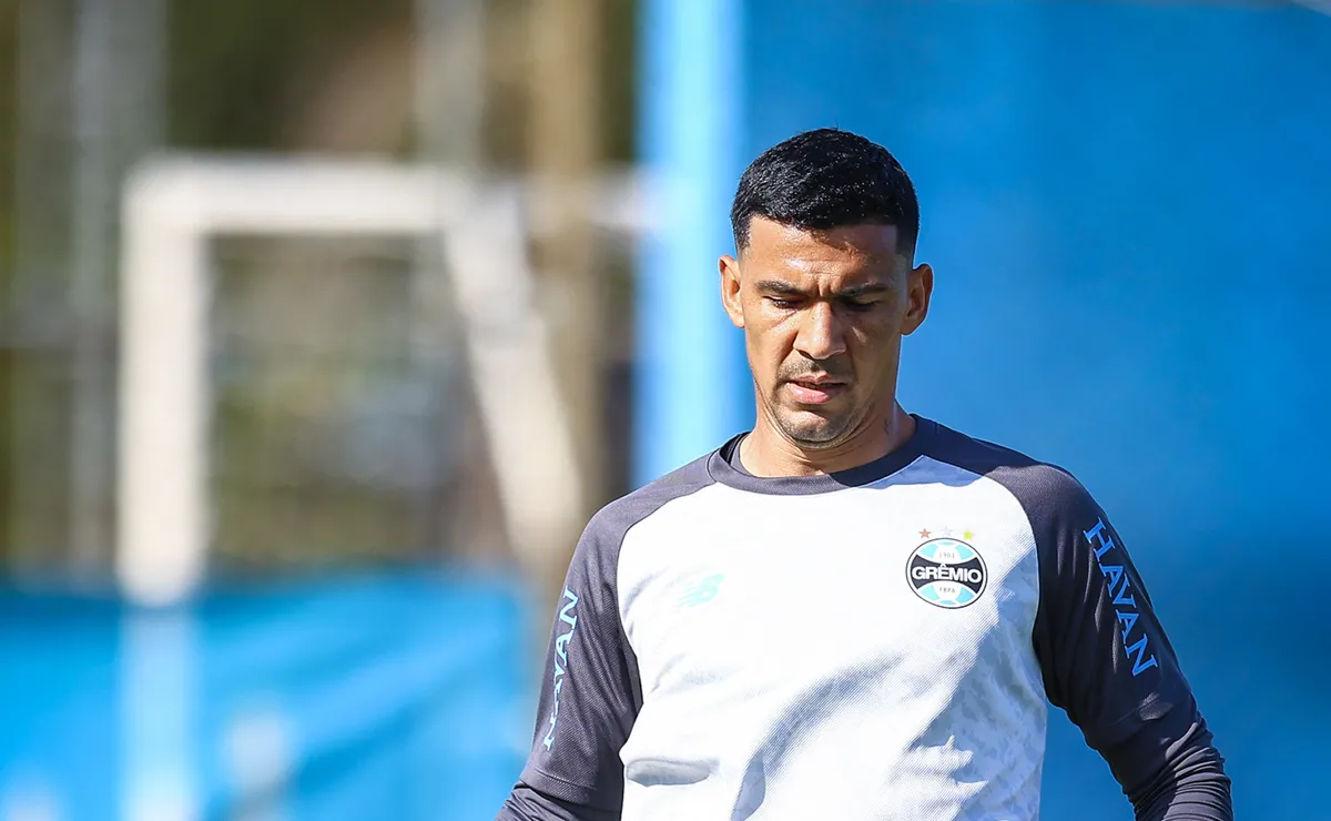 Balbuena ganha força para ser titular no Grêmio após jogo-treino e zagueiro briga por vaga