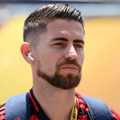 Jorginho perde pênalti decisivo em eliminação do Flamengo