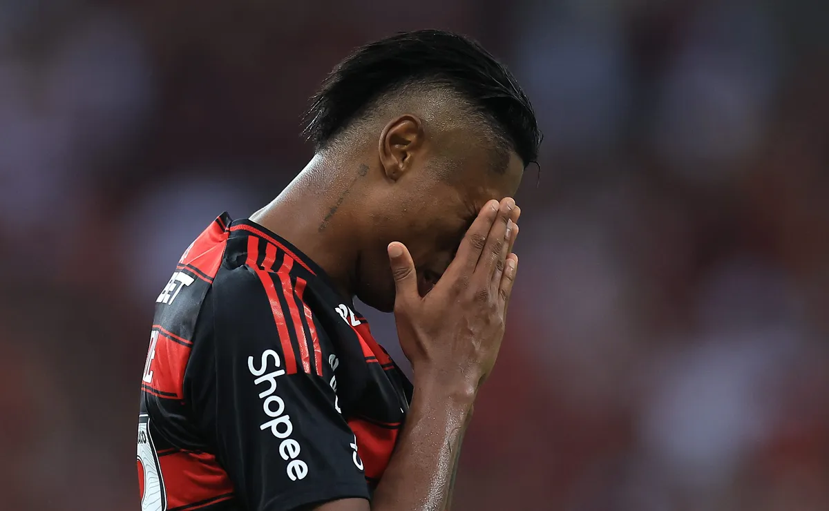 Bruno Henrique se posiciona após eliminação do Flamengo na Libertadores: “Difícil falar”