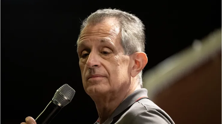 - Bap presidente do Flamengo durante coletiva antes da partida