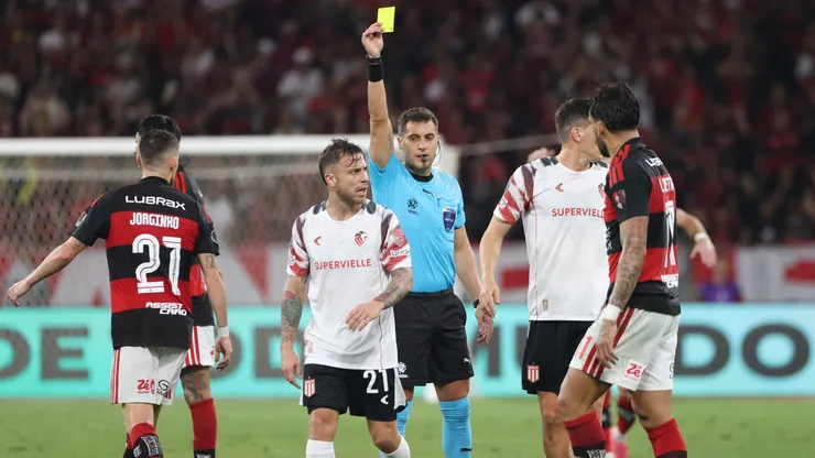 Estudiantes conseguiu parar o Flamengo no Maracanã - Foto: REUTERS/Sergio Moraes