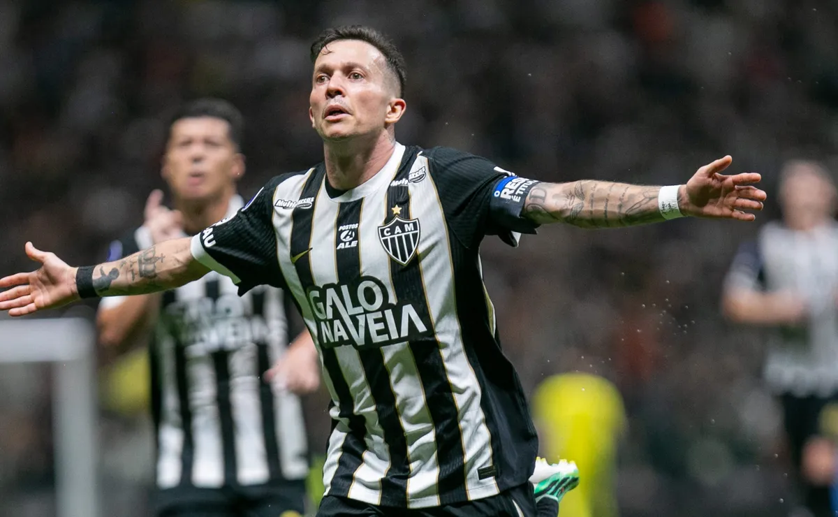 Bernard projeta duelo difícil contra Flamengo e destaca objetivo do Atlético-MG no Brasileirão