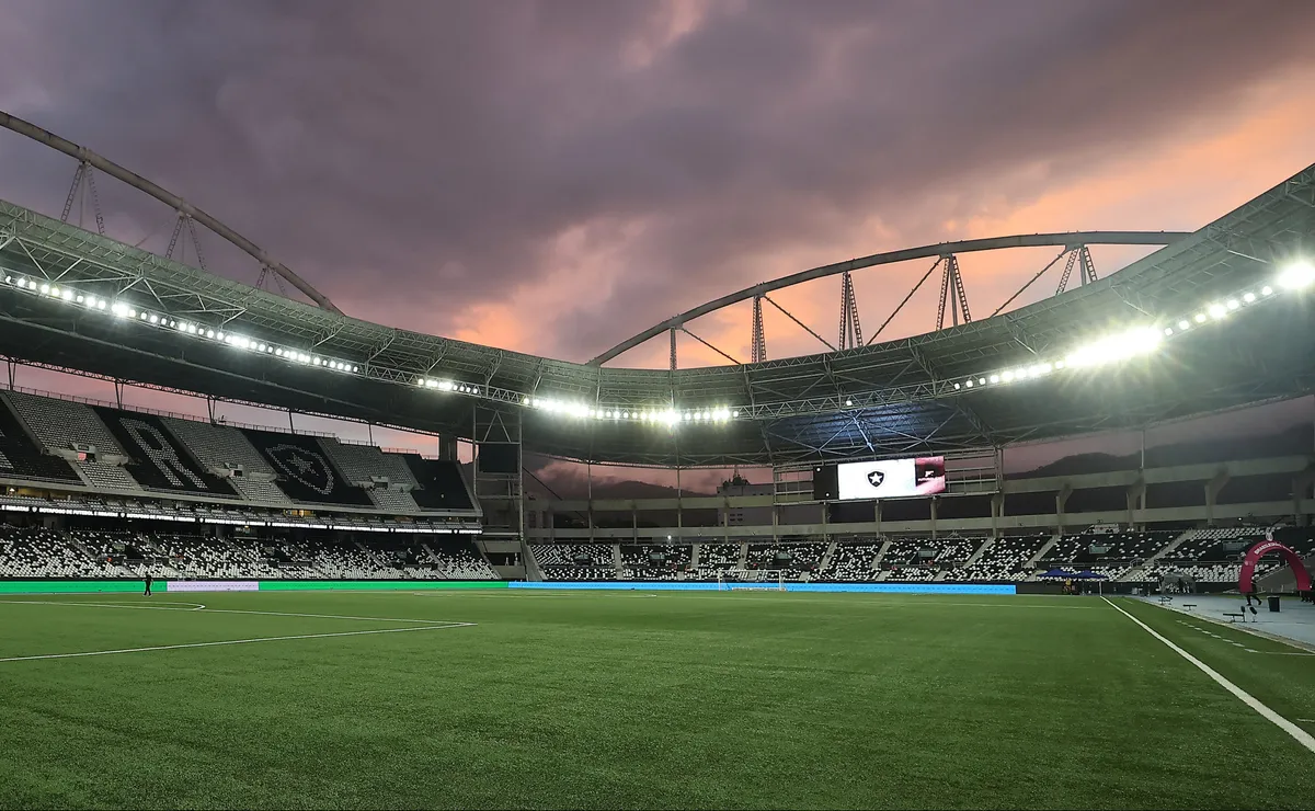Vasco toma decisão sobre mando de campo e leva clássico contra o Flamengo ao Nilton Santos