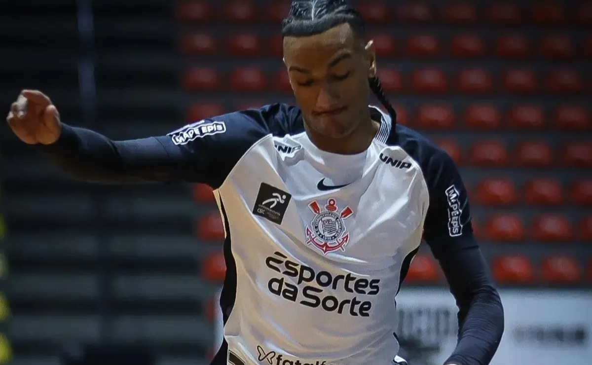 Corinthians vende destaque do futsal para clube da Série D após testes no futebol de campo