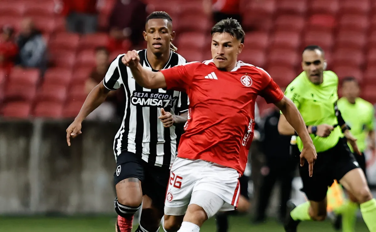 Botafogo sofre derrota por 3 a 0 para o Internacional e tem atuação apagada no Campeonato Brasileiro