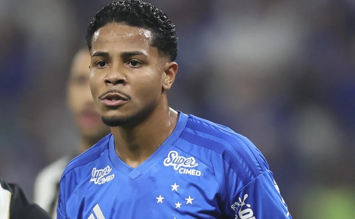 Artur Jorge fica na bronca com Wesley e irritação do treinador é flagrada em Cruzeiro x Remo