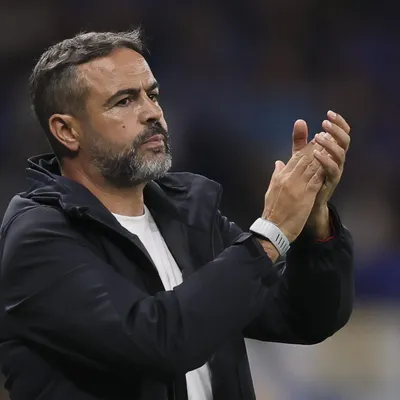Artur Jorge rebate crítica sobre Cruzeiro ser mal treinado