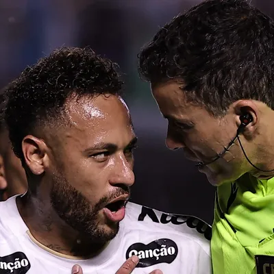 Opinião: Neymar vai mal e prejudica o Santos contra o Bahia