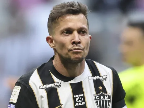 Bernard enxerga Flamengo vulnerável e abalado após eliminação