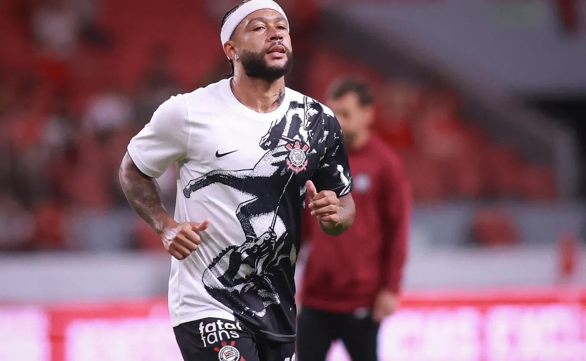 Memphis Depay vira preocupação para Seedorf e Corinthians teme ausência contra o Mirassol