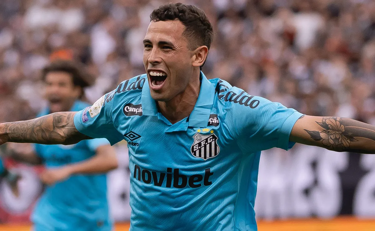 Análise: Cuca deve mudar escalação do Santos e abrir mão da posse de bola contra o Palmeiras