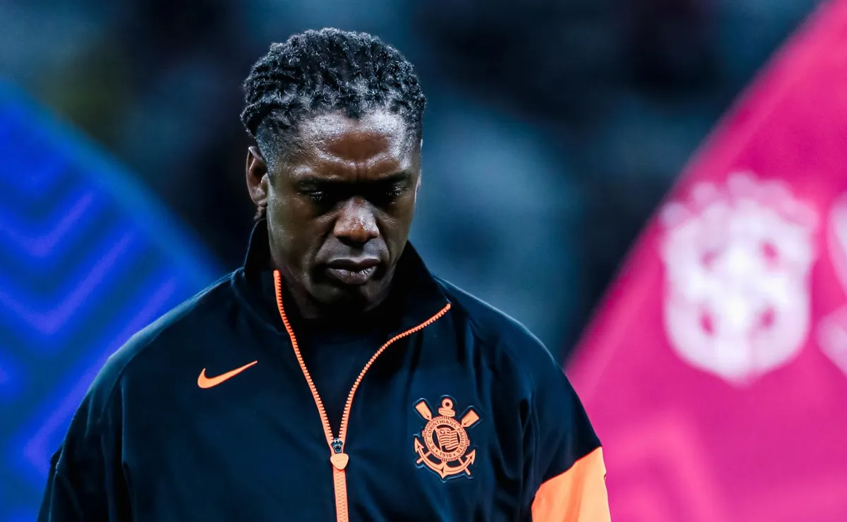 Corinthians avalia cenário de Seedorf e bastidores indicam que diretoria não vai insistir