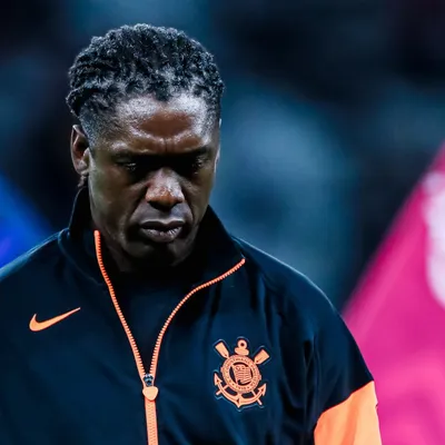 Corinthians avalia Seedorf e não descarta mudança