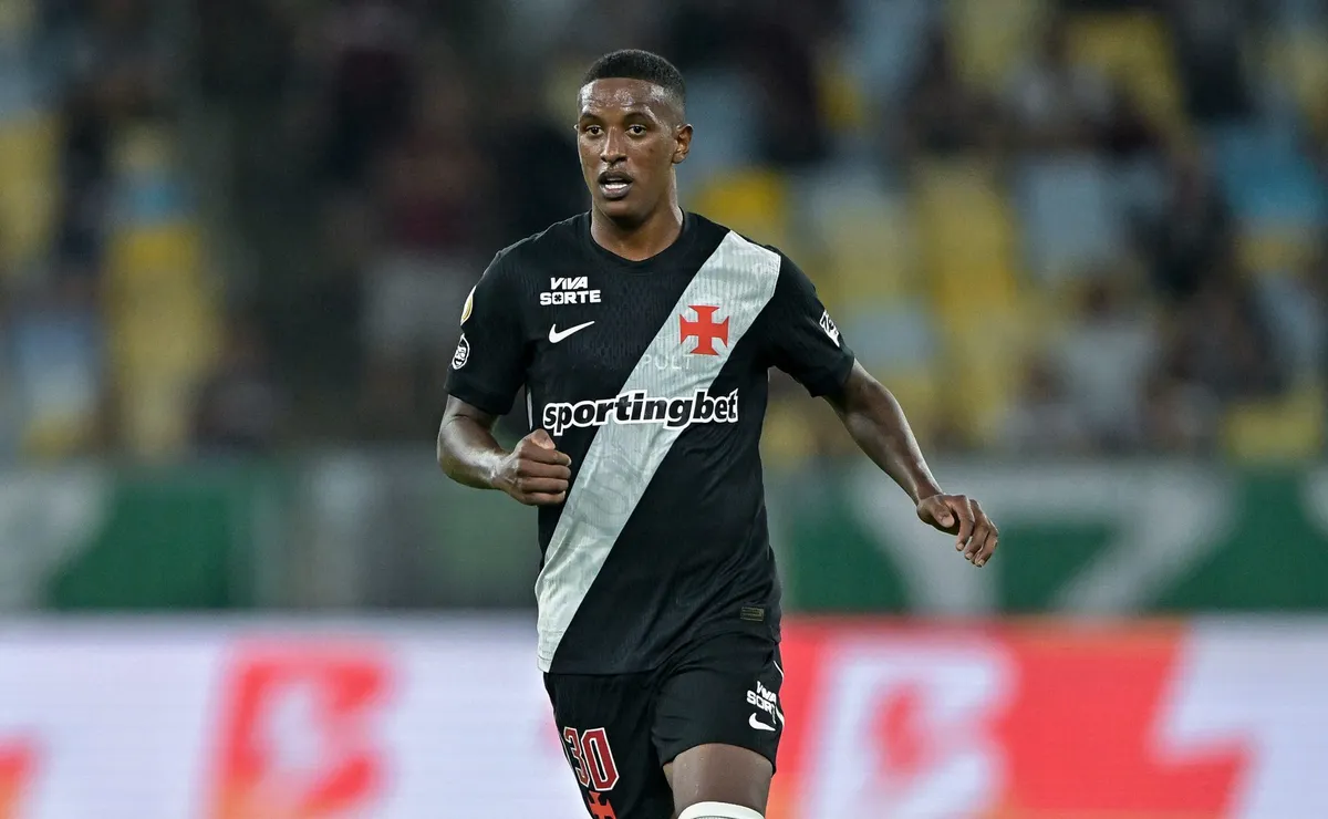 Robert Renan sofre acidente de carro, se pronuncia e tranquiliza torcida do Vasco