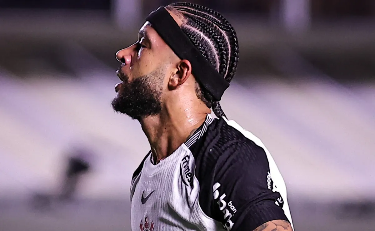 Corinthians atualiza situação de Memphis Depay e bastidores da relação com elenco chamam atenção
