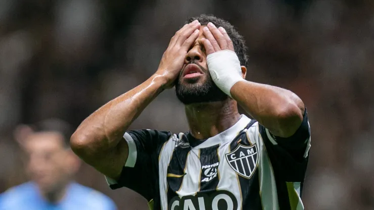 Renan Lodi jogador do Atletico-MG durante partida contra o Montevideo Wanderers no estadio Arena MRV pelo campeonato Copa Sul-Americana 2026.