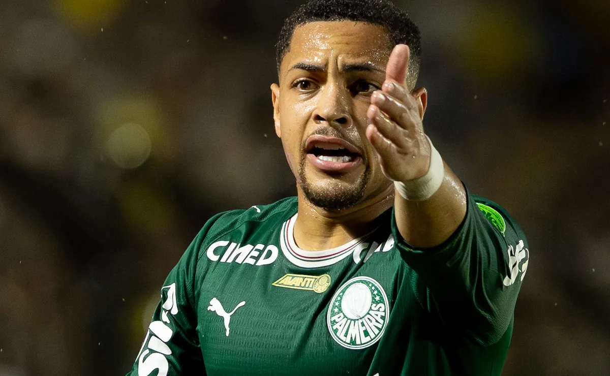 Santos x Palmeiras: Jornalista revela pontos fortes do rival e destaca volta de Vitor Roque