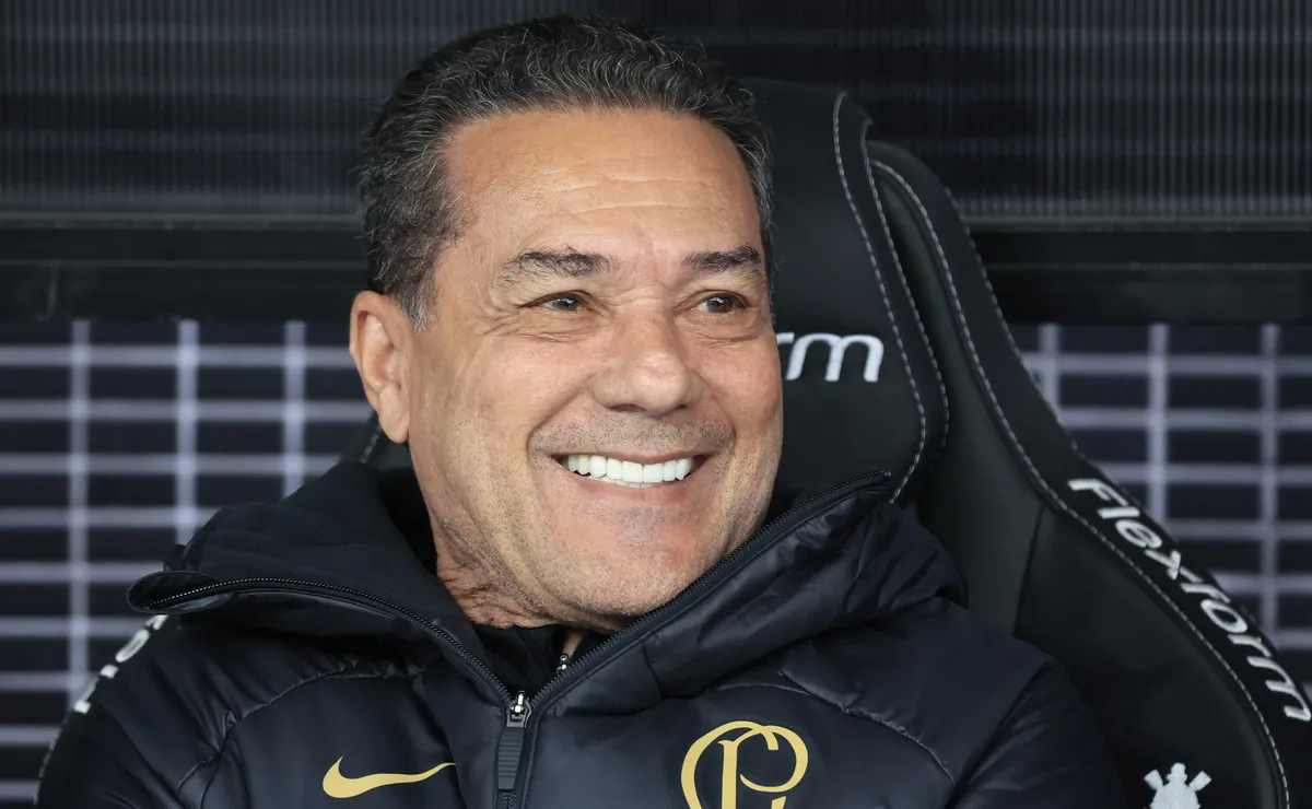 Análise: Corinthians avalia internamente a contratação de Vanderlei Luxemburgo como coordenador técnico
