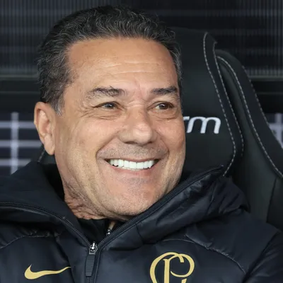 Corinthians avalia a contratação de Vanderlei Luxemburgo