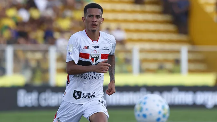 Volante se destaca no São Paulo - Foto: Rubens Chiri / São Paulo FC