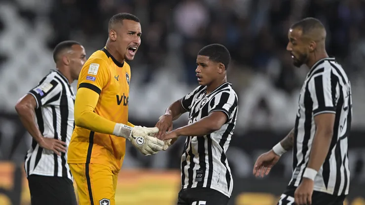Botafogo tem a segunda pior defesa do Brasileirão. Foto: Thiago Ribeiro/AGIF