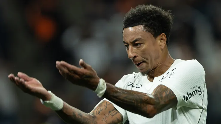 Corinthians confirma fraturas nas costelas de Lingard - Joisel Amaral/AGIF