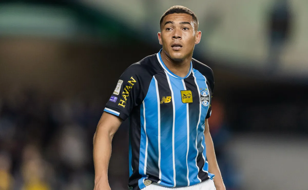 Vasco começa planejamento para 2027 e negocia contratação de Carlos Vinícius, do Grêmio