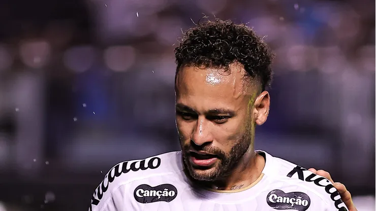 Neymar em campo contra o Bahia.