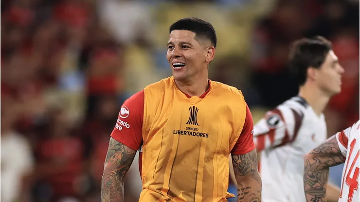 Marcos Rojo jogador do Estudiantes durante a partida contra o Flamengo no Maracanã
