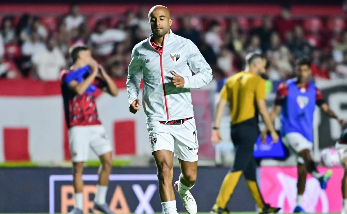 São Paulo controla minutagem de Lucas contra o Bahia e avalia titularidade contra o Corinthians