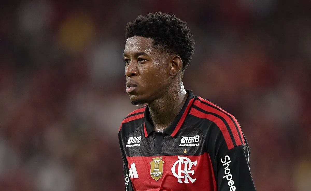 Vitão usa retrospecto perfeito contra o Vasco para avançar no Flamengo