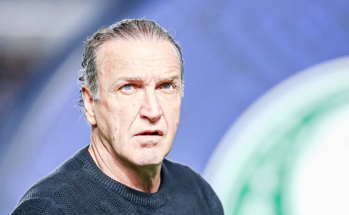 Cuca esclarece discussão com Gabigol em Santos x Palmeiras e encerra polêmica: “Problema zero”