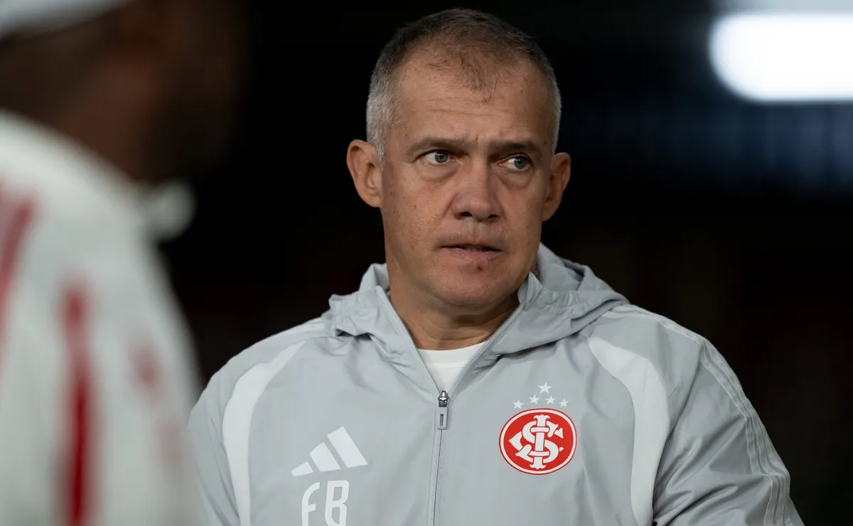 Eduardo Baptista critica arbitragem após derrota do Inter para o Fluminense: “O resultado foi alterado”