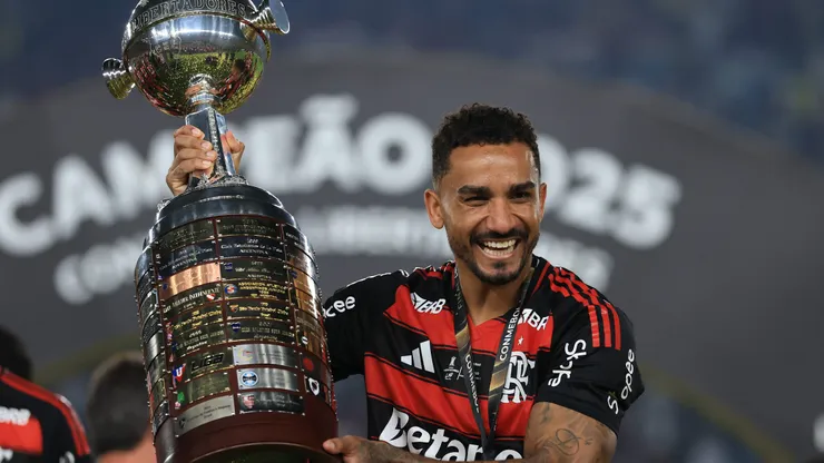 Danilo foi o autor do gol do título da Libertadores contra o Palmeiras, na temporada 2025 - Foto: Buda Mendes/Getty Images