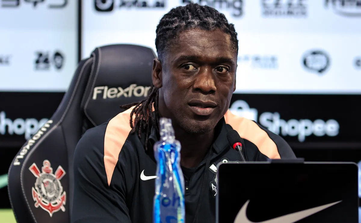 Análise: Seedorf minimiza risco de demissão e nem pensa nas chances de rebaixamento no Corinthians