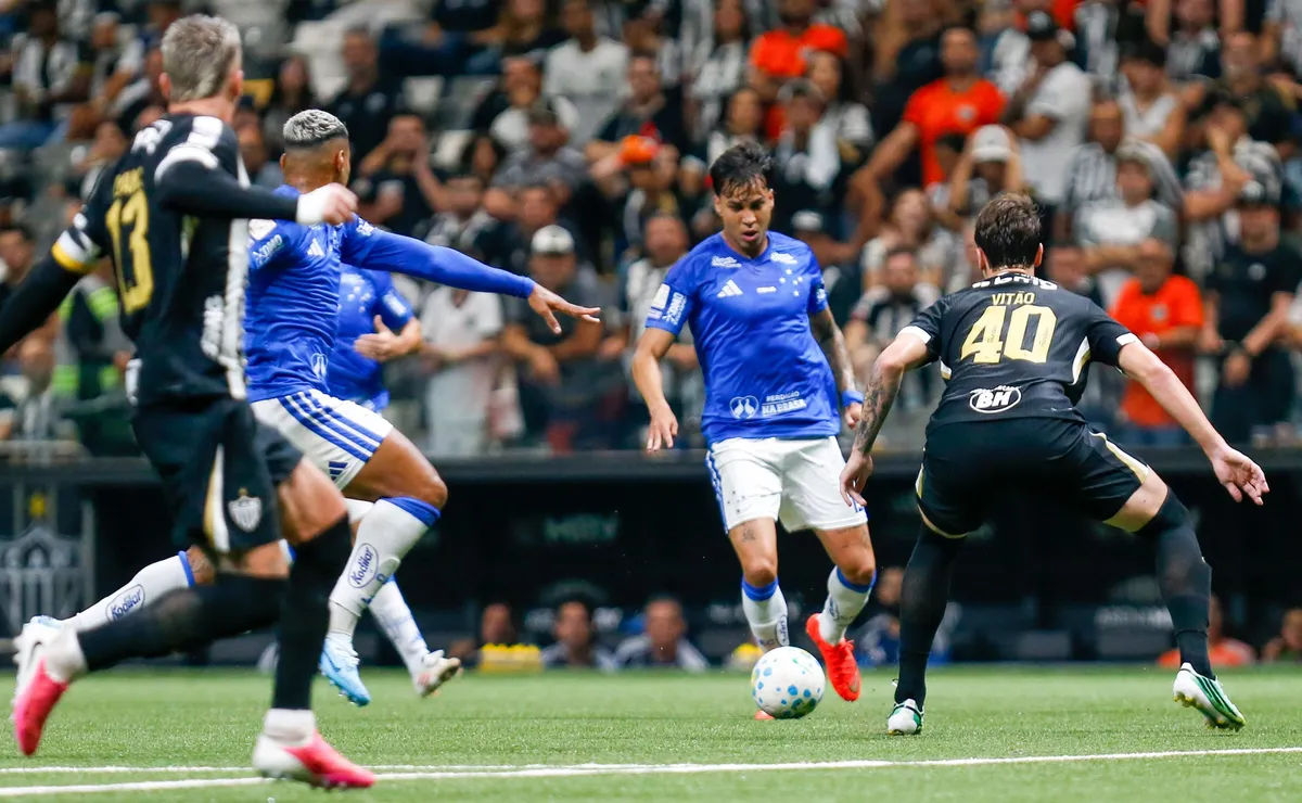 Kaio Jorge decide com gol relâmpago e Cruzeiro vence Atlético-MG por 1 a 0