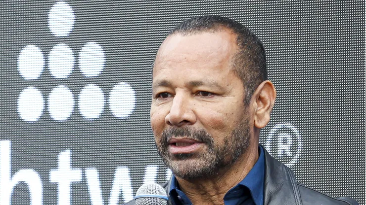 Neymar pai durante inauguração do novo centro de treinamento da base do Peixe.