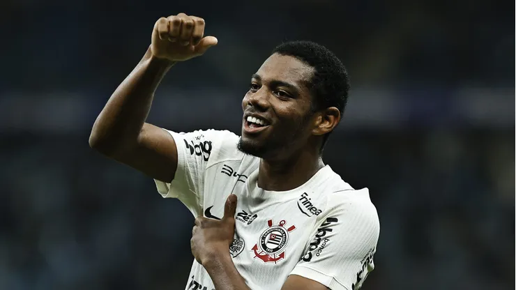 André Luiz foi chamado por Ancelotti.