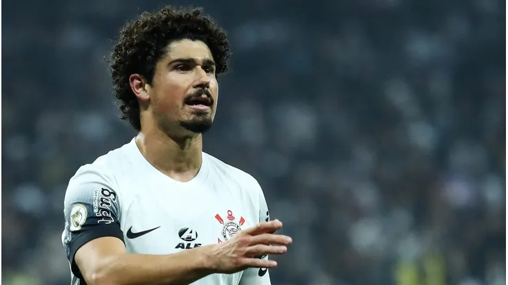 André Ramalho tem contrato até o fim de 2026 no Corinthians.