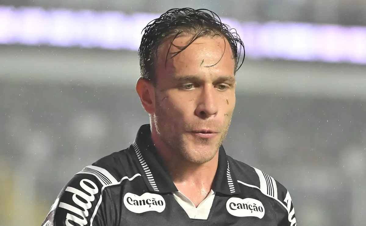 Arthur pode voltar contra o Bragantino e Santos aumenta o leque de opções de Cuca