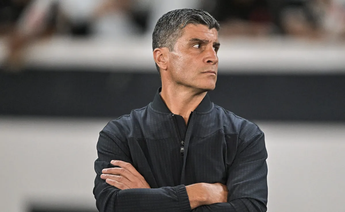 Escalação: Vasco conta com reforços e deve ter equipe titular contra o Palmeiras na Copa do Brasil