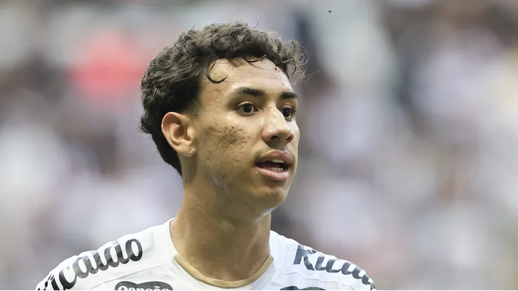 Bontempo em campo com a camisa do Peixe.