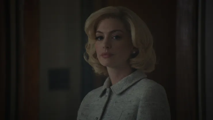 Anne Hathaway in Eileen.