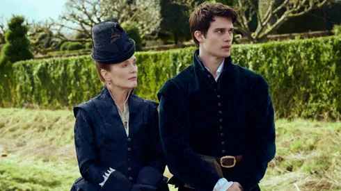 Julianne Moore and Nicholas Galitzine in "Mary & George"