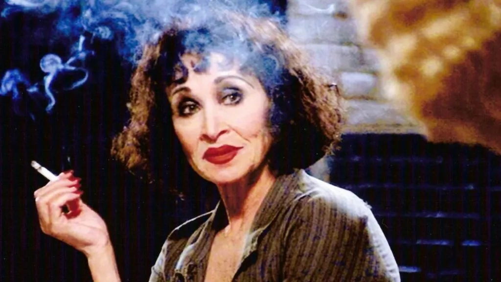 Chita Rivera as Nickie