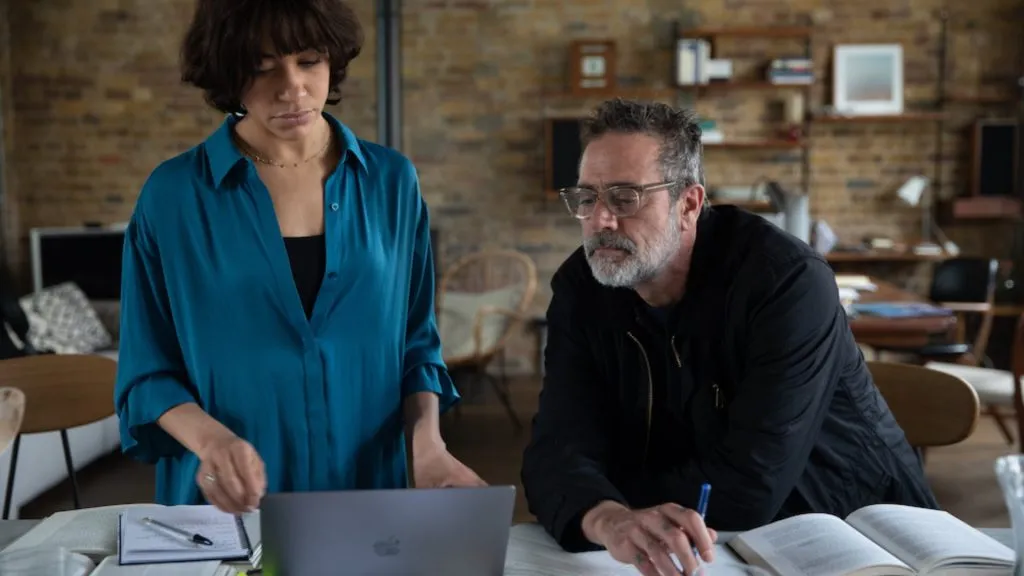 Jeffrey Dean Morgan and Cush Jumbo in The Postcard Killings. (Source: IMDb)
