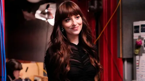 Dakota Johnson in SNL 2024.