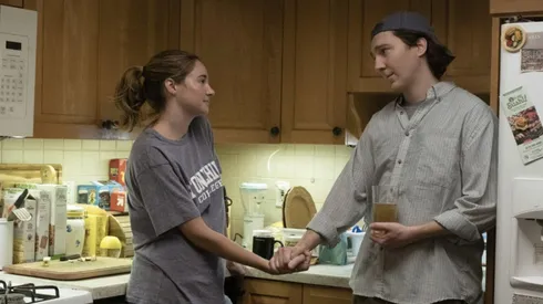 Shaileen Woodly and Paul Dano in "Dumb Money"