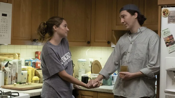 Shaileen Woodly and Paul Dano in "Dumb Money"
